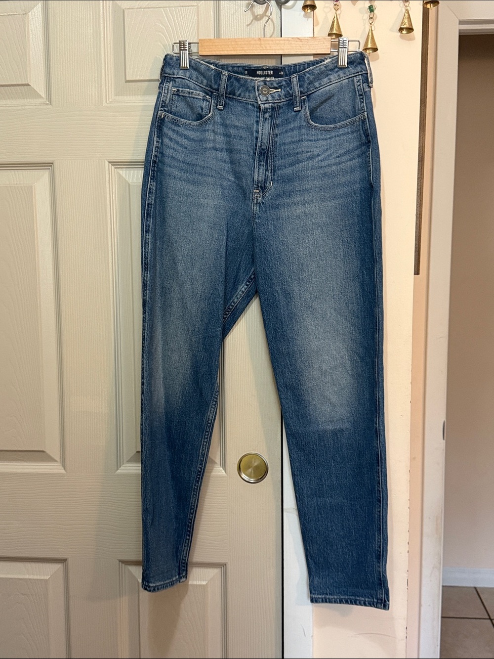 Hollister Ultra High-Rise Mom Jeans in Medium Blue Denim